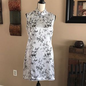 Beautiful oriental dress! 👌🏼🌺